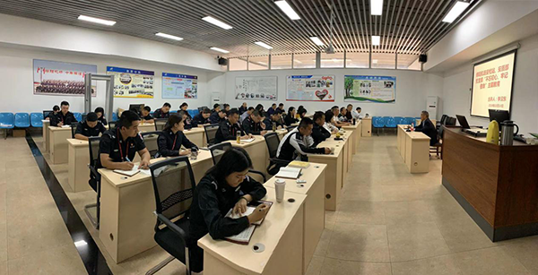 1571217060328633.png 李漢東講黨課.png