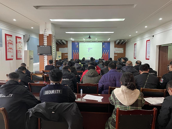 安檢站、消防護衛(wèi)部開展違禁物品檢查培訓.png